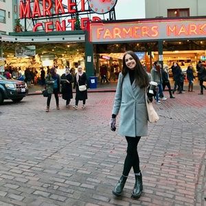 Meet your Posher, Madeline